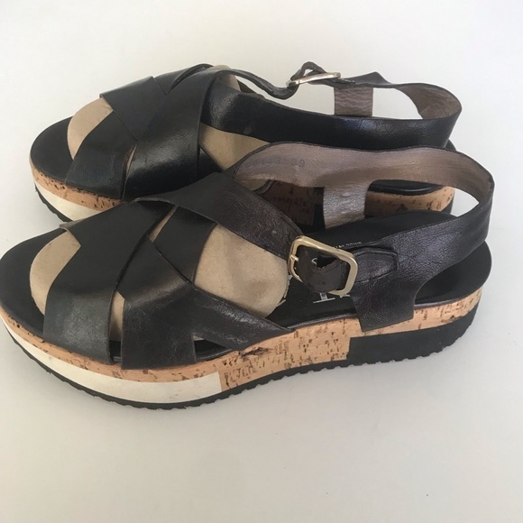 Attilio Guisti Leombruni Black 2” wedge platform strapping leather sandal Sz 39 - Picture 4 of 10